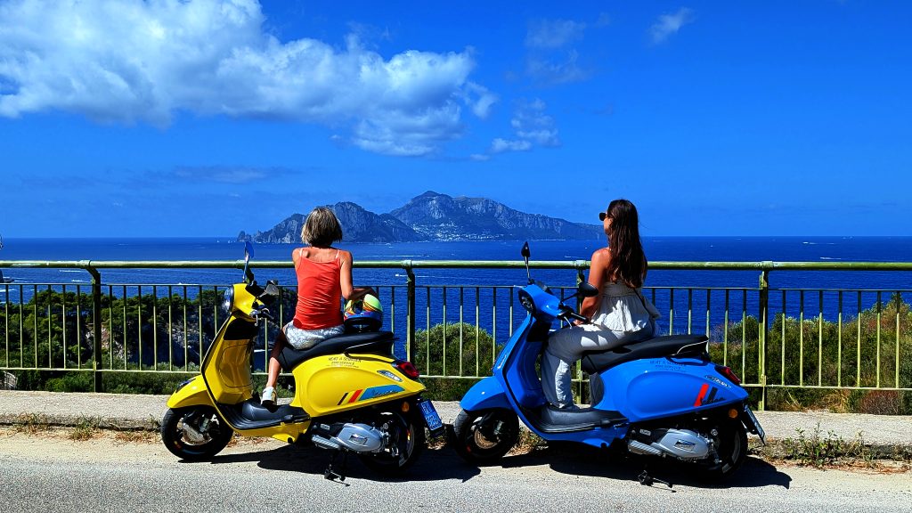 tour in vespa in penisola Sorrentina partendo da Massa lubrense
